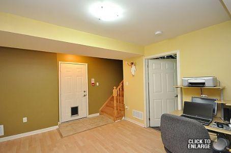 04 - 587 Dundas St W, Townhouse with 2 bedrooms, 2 bathrooms and 2 parking in Mississauga ON | Image 7