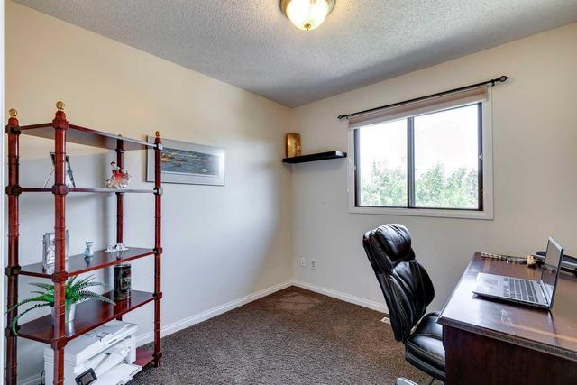6924 Coach Hill Road Sw, Home with 3 bedrooms, 1 bathrooms and 1 parking in Calgary AB | Image 20