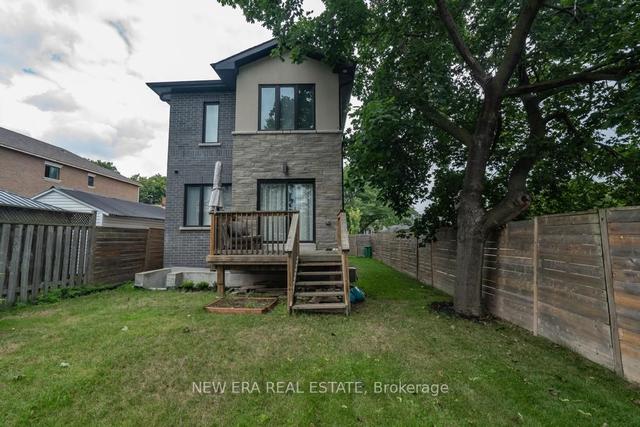 1090 Meredith Ave, House detached with 4 bedrooms, 5 bathrooms and 3 parking in Mississauga ON | Image 35