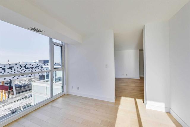 1510 - 96 St Patrick St, Condo with 2 bedrooms, 2 bathrooms and 1 parking in Toronto ON | Image 7