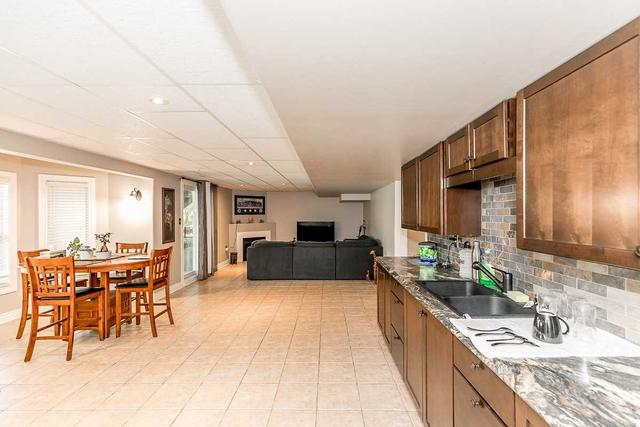202 Cumming Dr, House detached with 3 bedrooms, 4 bathrooms and 5 parking in Barrie ON | Image 24