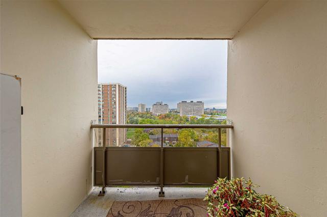 1212 - 5 Vicora Linkway, Condo with 2 bedrooms, 1 bathrooms and 1 parking in Toronto ON | Image 17