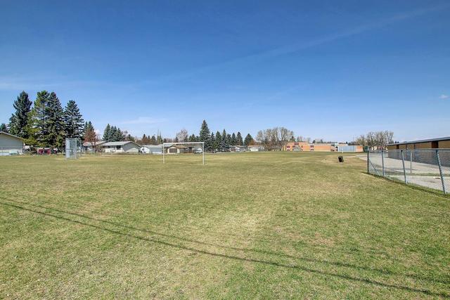528 96 Avenue Se, House detached with 4 bedrooms, 2 bathrooms and 5 parking in Calgary AB | Image 49