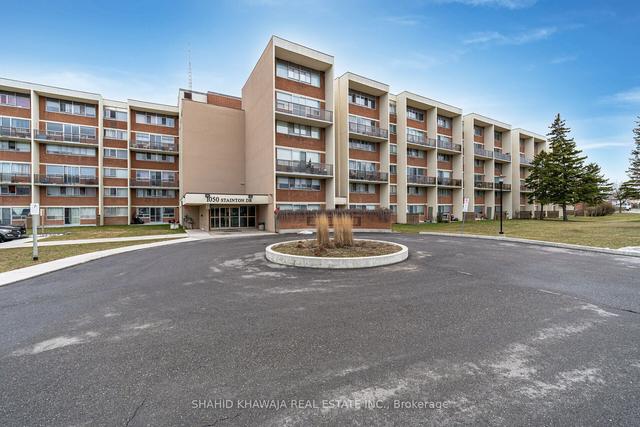 128 - 1050 Stainton Dr, Condo with 2 bedrooms, 1 bathrooms and 1 parking in Mississauga ON | Image 1