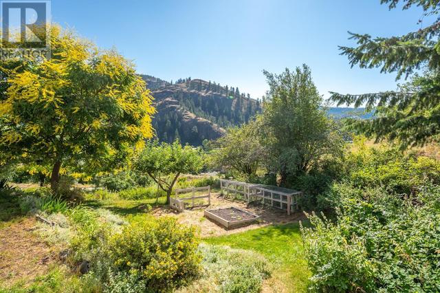 107 Uplands Drive, House detached with 5 bedrooms, 3 bathrooms and 2 parking in Okanagan Similkameen I BC | Image 39