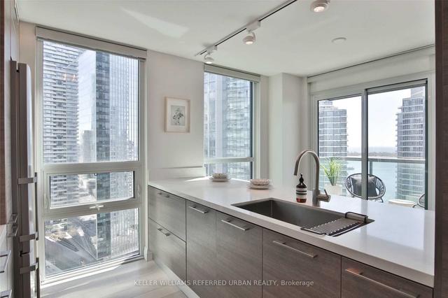 3610 - 19 Grand Trunk Cres, Condo with 2 bedrooms, 2 bathrooms and 1 parking in Toronto ON | Image 29