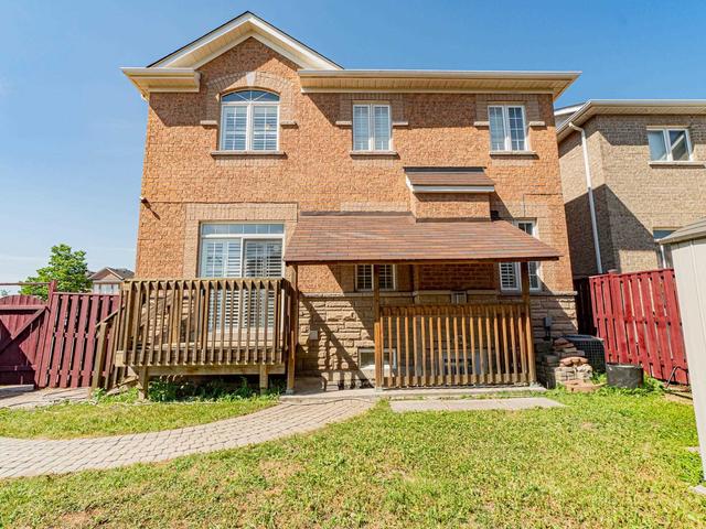 33 Silvershadow Terr, House detached with 4 bedrooms, 4 bathrooms and 7 parking in Brampton ON | Image 22