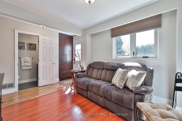 16 Gondola Cres, House detached with 3 bedrooms, 4 bathrooms and 5 parking in Brampton ON | Image 9