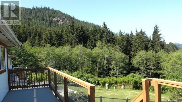 111 Seaview St, House detached with 3 bedrooms, 3 bathrooms and 4 parking in Sayward BC | Image 51