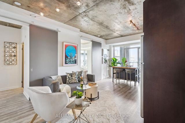927 - 1 Shaw St, Condo with 1 bedrooms, 2 bathrooms and 1 parking in Toronto ON | Image 10