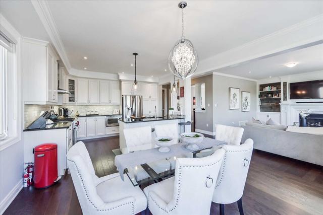 31 John Davis Gate, House detached with 4 bedrooms, 5 bathrooms and 4 parking in Whitchurch Stouffville ON | Image 2