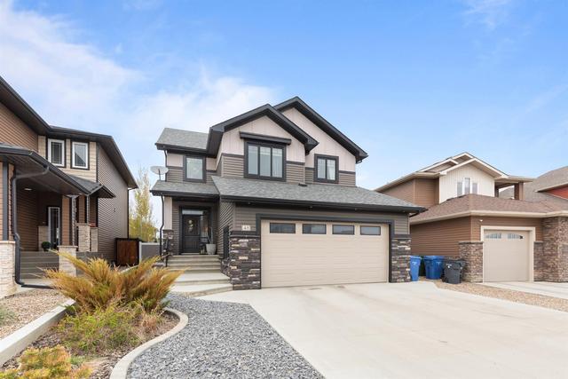 48 Hamptons Crescent Se, House detached with 4 bedrooms, 3 bathrooms and 4 parking in Medicine Hat AB | Image 1