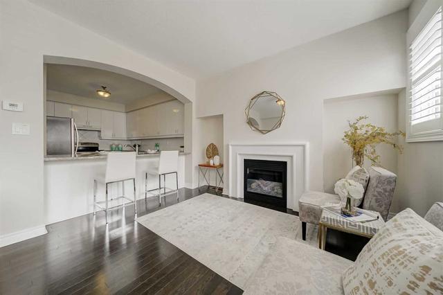 44 Maytime Way, Townhouse with 4 bedrooms, 4 bathrooms and 2 parking in Markham ON | Image 4