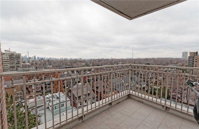 1003 - 155 St Clair Ave W, Condo with 2 bedrooms, 3 bathrooms and 2 parking in Toronto ON | Image 8