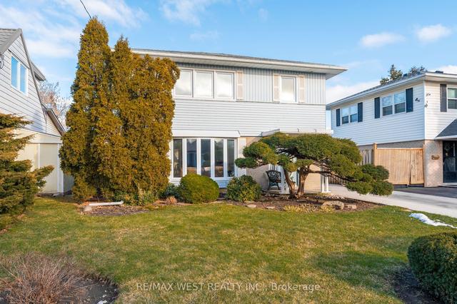 9 Lagos Rd, House detached with 3 bedrooms, 1 bathrooms and 2 parking in Toronto ON | Image 12