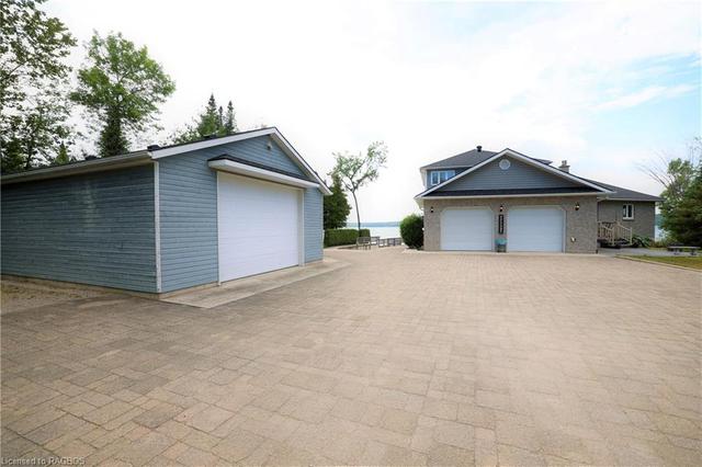 502201 Grey Road #1, House detached with 4 bedrooms, 3 bathrooms and null parking in Georgian Bluffs ON | Image 17