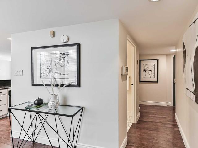 210 - 393 King St E, Condo with 2 bedrooms, 2 bathrooms and 1 parking in Toronto ON | Image 4