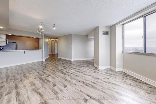 1510 - 236 Albion Rd, Condo with 3 bedrooms, 2 bathrooms and 1 parking in Toronto ON | Image 2