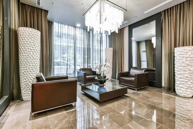 Lph14 - 21 Nelson St, Condo with 1 bedrooms, 2 bathrooms and 2 parking in Toronto ON | Image 3