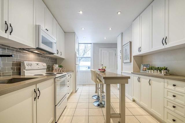 161 Jones Ave, House semidetached with 3 bedrooms, 2 bathrooms and 1 parking in Toronto ON | Image 6