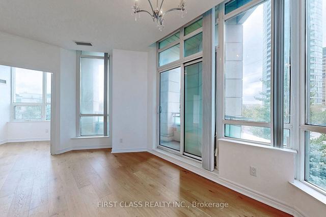 202 - 18 Holmes Ave, Condo with 1 bedrooms, 1 bathrooms and 1 parking in Toronto ON | Image 4