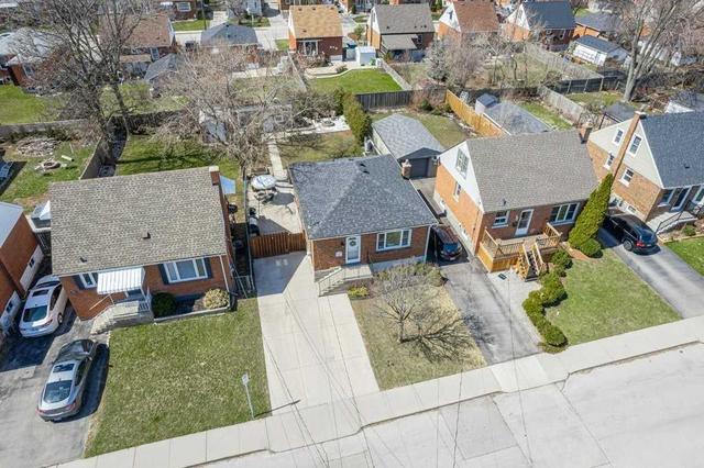 202 East 14th St, House detached with 1 bedrooms, 1 bathrooms and 3 parking in Hamilton ON | Image 33