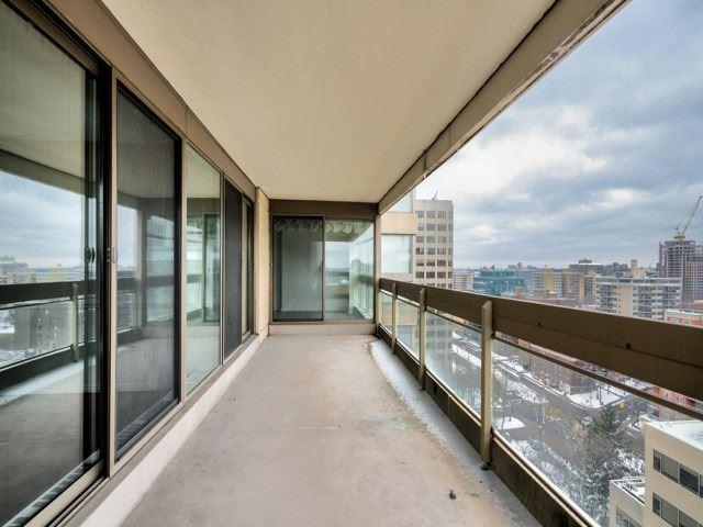 1804 - 61 St Clair Ave W, Condo with 2 bedrooms, 2 bathrooms and 1 parking in Toronto ON | Image 15