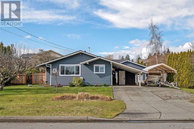 2062 Palmer Rd, House detached with 3 bedrooms, 1 bathrooms and 4 parking in Campbell River BC | Image 1