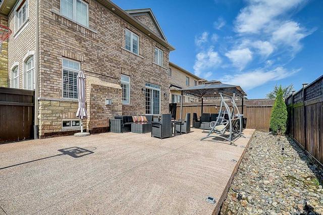 5457 Oscar Peterson Blvd, House detached with 4 bedrooms, 5 bathrooms and 2 parking in Mississauga ON | Image 11