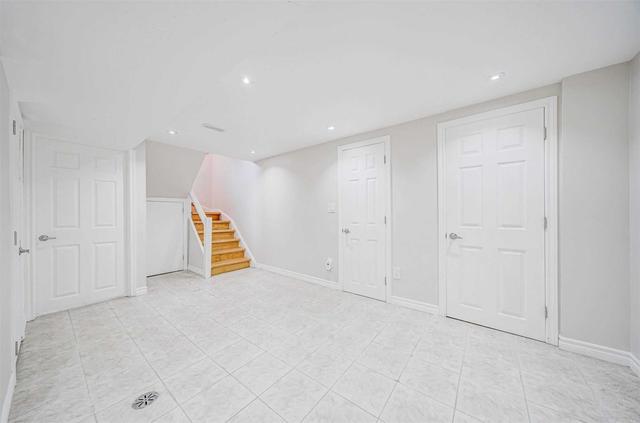 3 Collinson Blvd, House detached with 3 bedrooms, 2 bathrooms and 4 parking in Toronto ON | Image 21