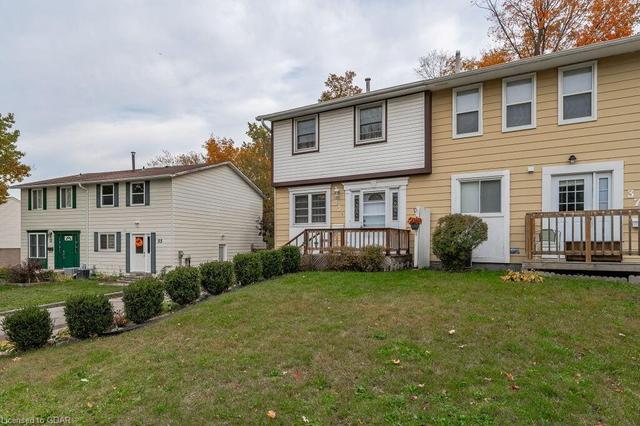 35 Blackhorne Drive, House semidetached with 3 bedrooms, 1 bathrooms and 3 parking in Kitchener ON | Image 23