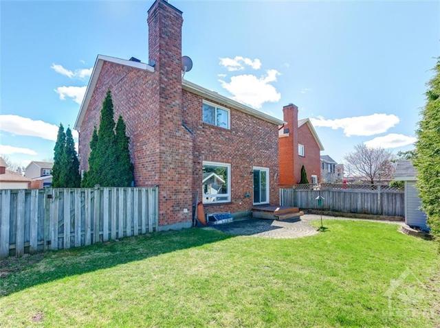 69 Castlethorpe Crescent, House detached with 4 bedrooms, 4 bathrooms and 6 parking in Ottawa ON | Image 30