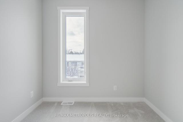 410 Shawnee Sq, Townhouse with 3 bedrooms, 3 bathrooms and 3 parking in Calgary AB | Image 7