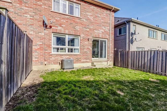 103 Whitlock Cres, House semidetached with 3 bedrooms, 3 bathrooms and 2 parking in Ajax ON | Image 33