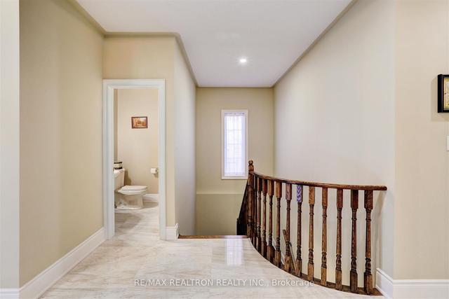 787 Foxcroft Blvd, House detached with 3 bedrooms, 4 bathrooms and 6 parking in Newmarket ON | Image 8