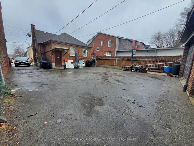 225 Oakwood Ave, House detached with 1 bedrooms, 2 bathrooms and 10 parking in Toronto ON | Image 4
