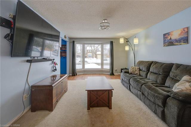 386 Driftwood Drive, House detached with 3 bedrooms, 2 bathrooms and 3 parking in Kitchener ON | Image 6