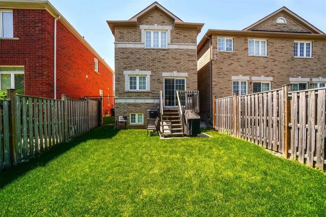 5163 Angel Stone Dr, House attached with 3 bedrooms, 4 bathrooms and 2 parking in Mississauga ON | Image 24