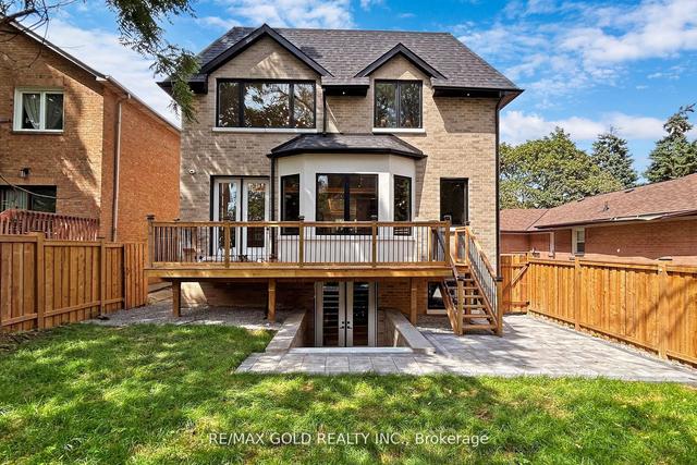 233 Carmichael Ave E, House detached with 5 bedrooms, 5 bathrooms and 4 parking in Toronto ON | Image 31