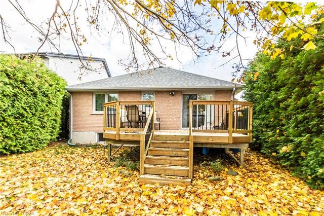 124 Pheasant Run Drive, House detached with 2 bedrooms, 3 bathrooms and 3 parking in Guelph ON | Image 32