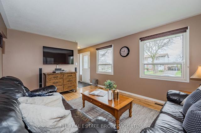 36 Upton Cres, House detached with 4 bedrooms, 1 bathrooms and 4 parking in Guelph ON | Image 30