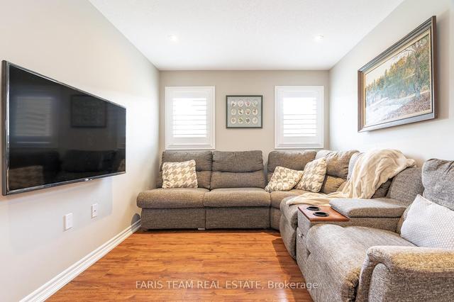 19 Grew Cres, House detached with 2 bedrooms, 2 bathrooms and 3 parking in Penetanguishene ON | Image 11