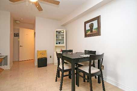 405 - 1093 Kingston Rd, Condo with 1 bedrooms, 1 bathrooms and 1 parking in Toronto ON | Image 3