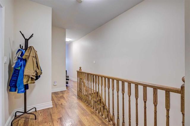 213 Major St, House detached with 7 bedrooms, 3 bathrooms and 2 parking in Toronto ON | Image 6