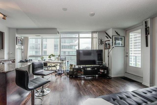 620 - 215 Fort York Blvd, Condo with 2 bedrooms, 1 bathrooms and 1 parking in Toronto ON | Image 5