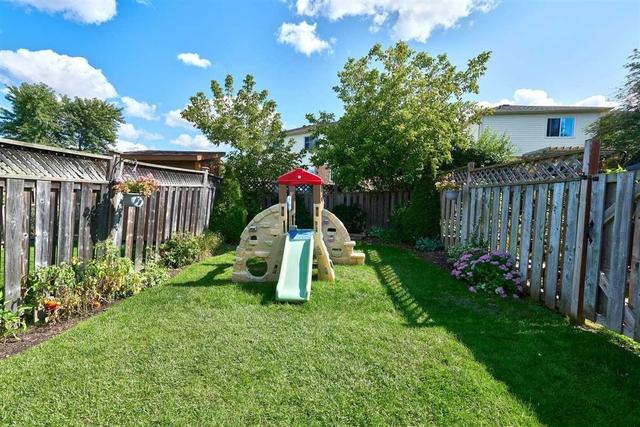81 Pickett Cres, House attached with 2 bedrooms, 2 bathrooms and 3 parking in Barrie ON | Image 14