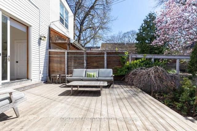 29 Spruce St, House semidetached with 3 bedrooms, 3 bathrooms and 1 parking in Toronto ON | Image 24