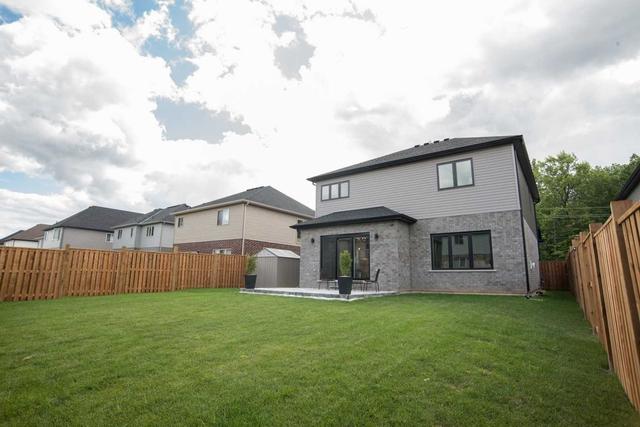 7593 Oldfield Rd, House detached with 4 bedrooms, 3 bathrooms and 8 parking in Niagara Falls ON | Image 24