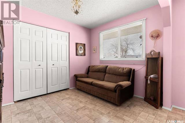 110 Milford Crescent, House detached with 2 bedrooms, 1 bathrooms and null parking in Regina SK | Image 12