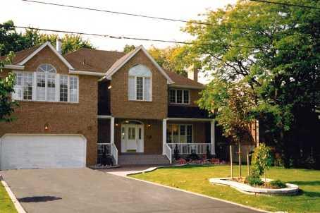 86 Haliburton Ave, House detached with 4 bedrooms, 5 bathrooms and 6 parking in Toronto ON | Image 1